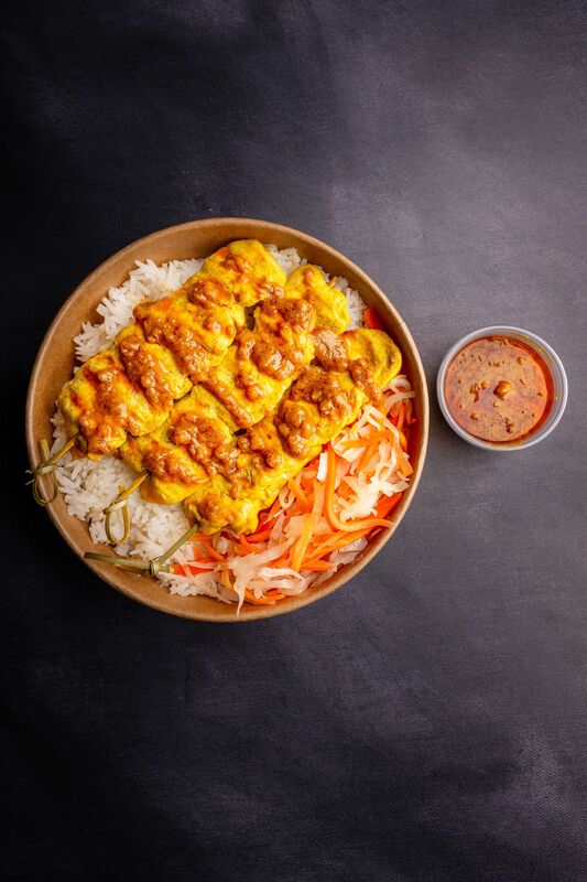 Vegane Sushi-Variationen — pflanzliche Bowl bei Sushi Supply