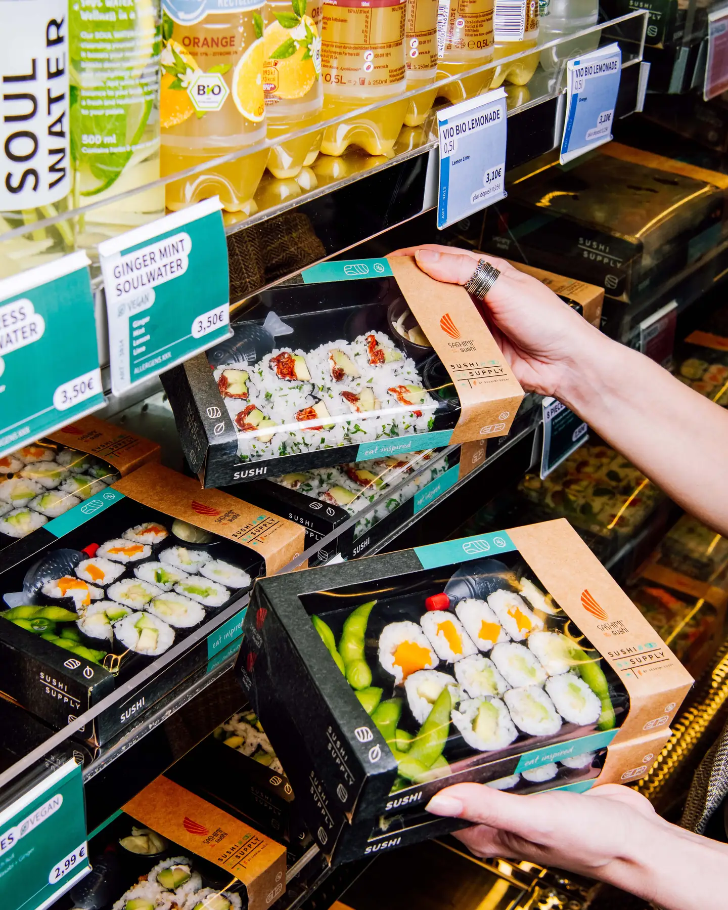 Sushi Supply Team und Store